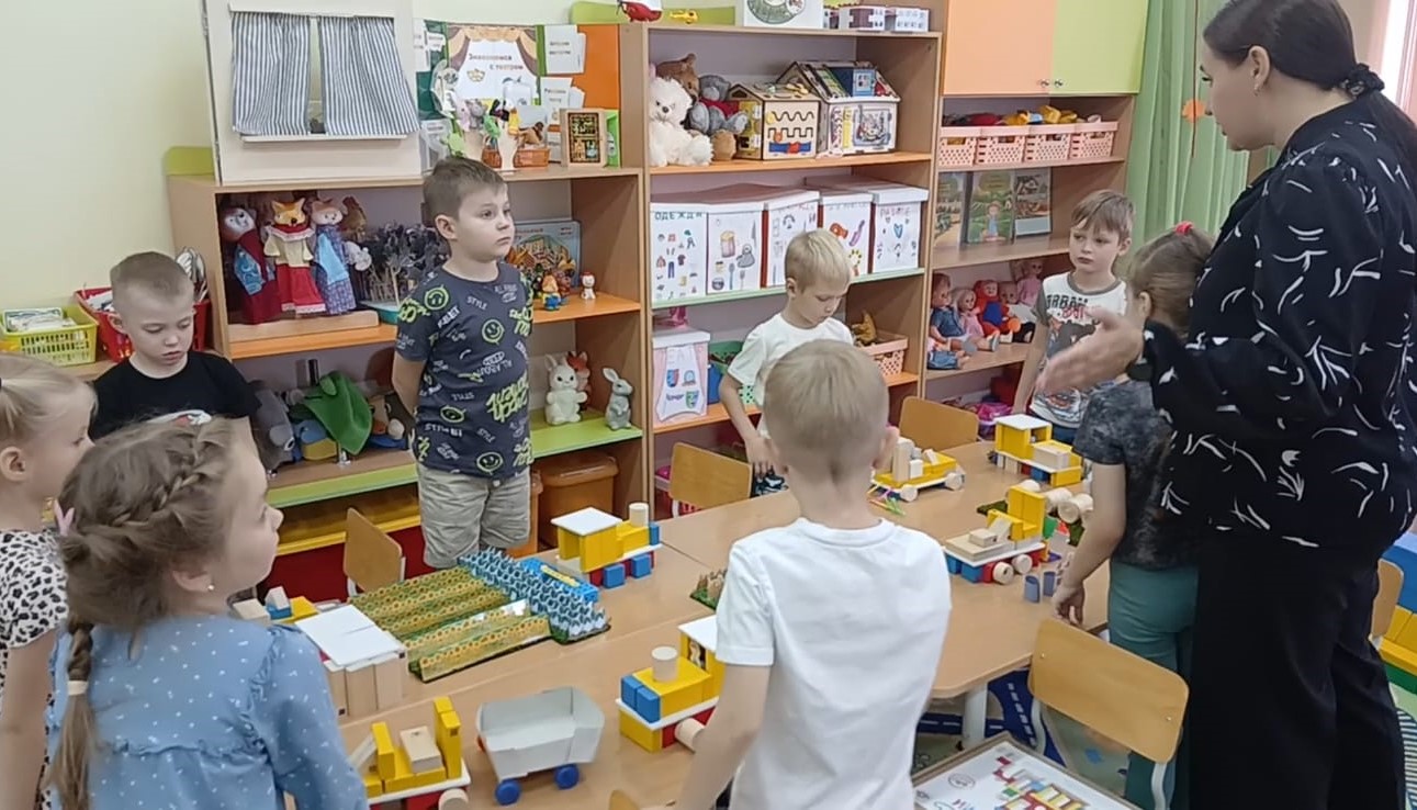 Проведение открытой образовательной деятельности &amp;quot;Селькохозяйственная техника Омского региона&amp;quot;.